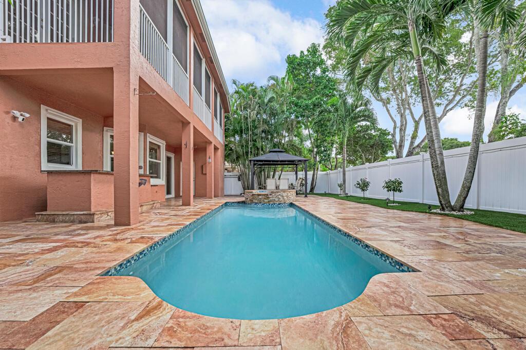 MADISON GREEN 1 - Residential