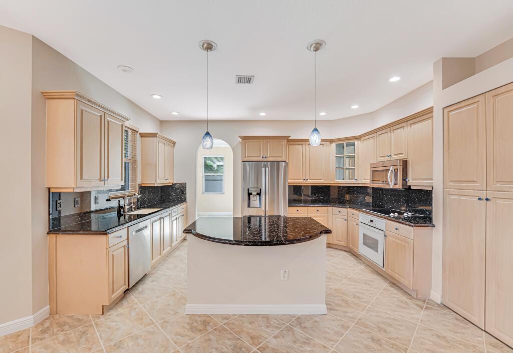 MADISON GREEN 1 - Residential