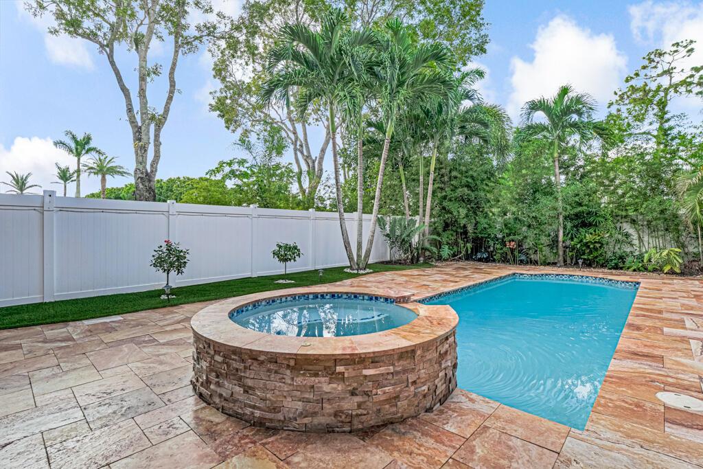 MADISON GREEN 1 - Residential