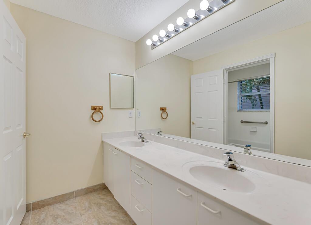 MADISON GREEN 1 - Residential