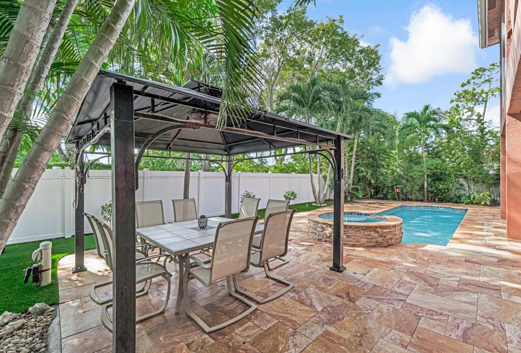 MADISON GREEN 1 - Residential