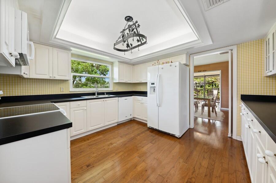 DELRAY DUNES BONSAI VILLA CONDO - Residential