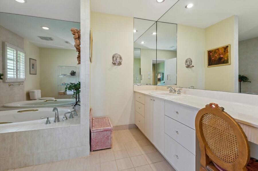 DELRAY DUNES BONSAI VILLA CONDO - Residential