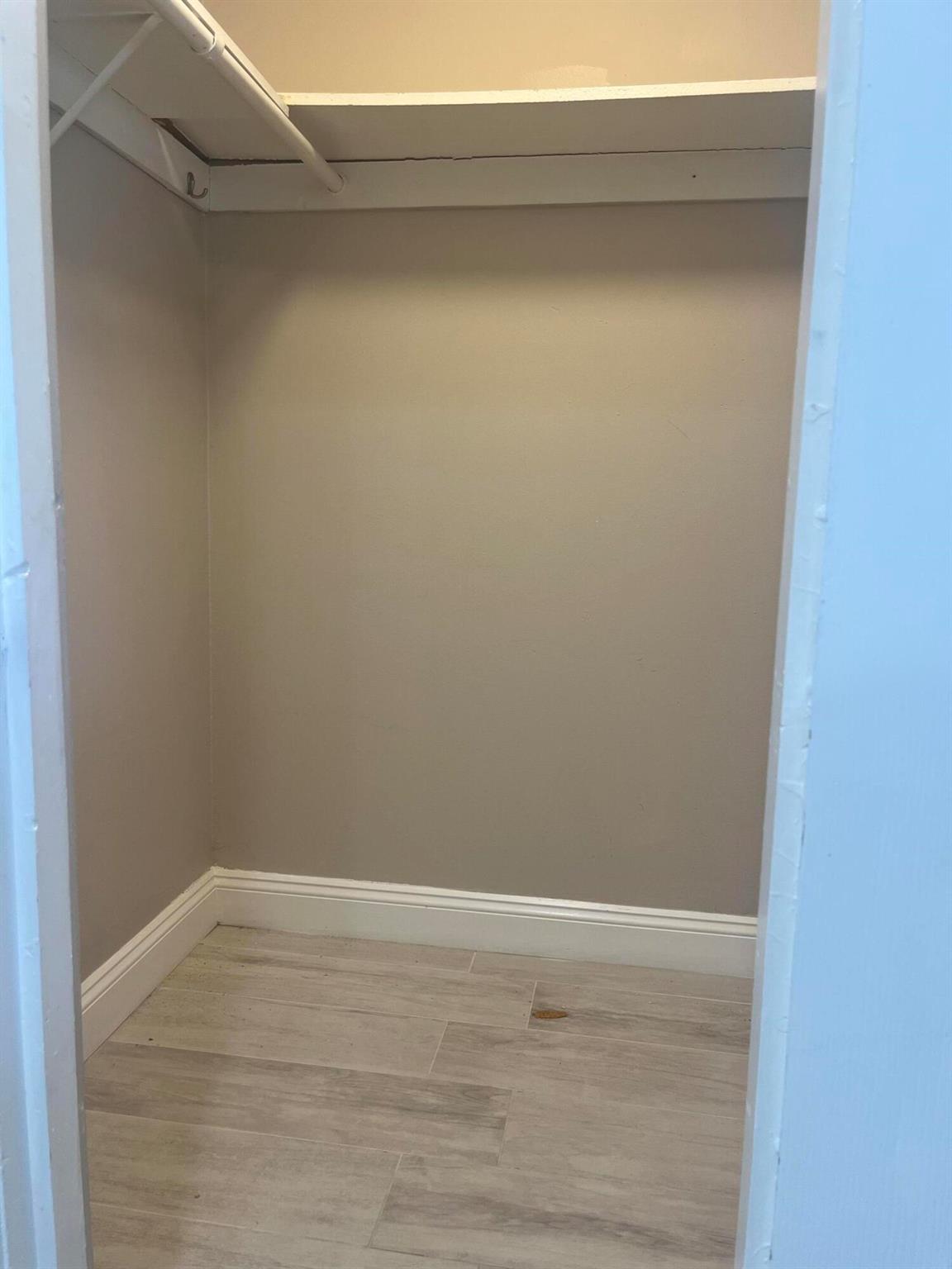 BOCA RATON SQUARE GATEWAY - Residential Lease