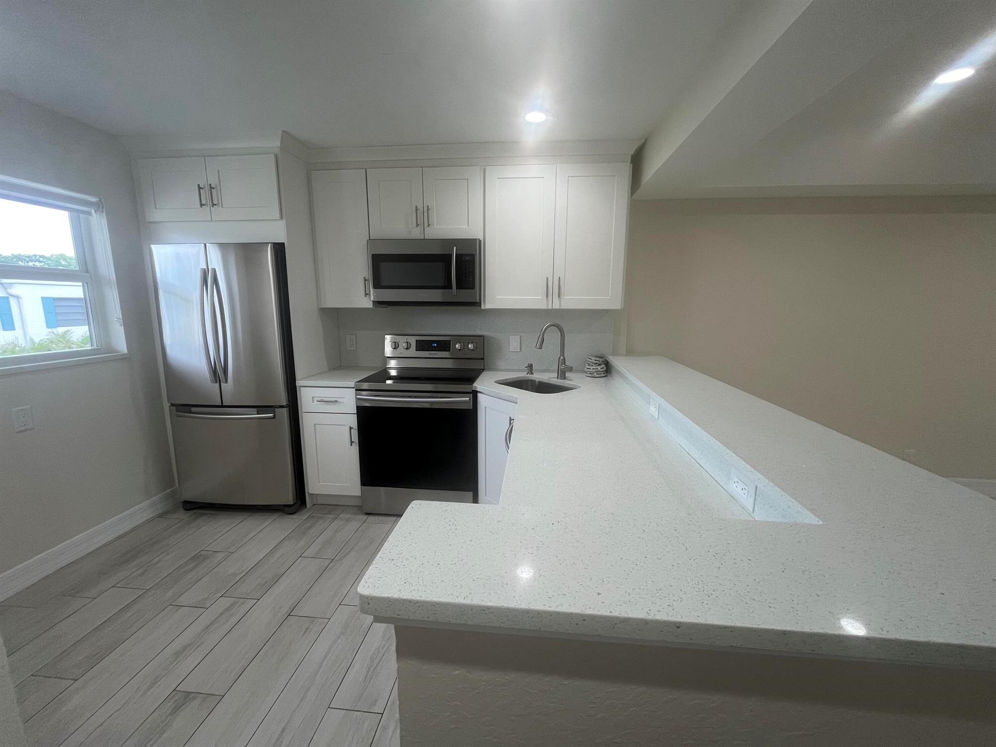 BOCA RATON SQUARE GATEWAY - Residential Lease