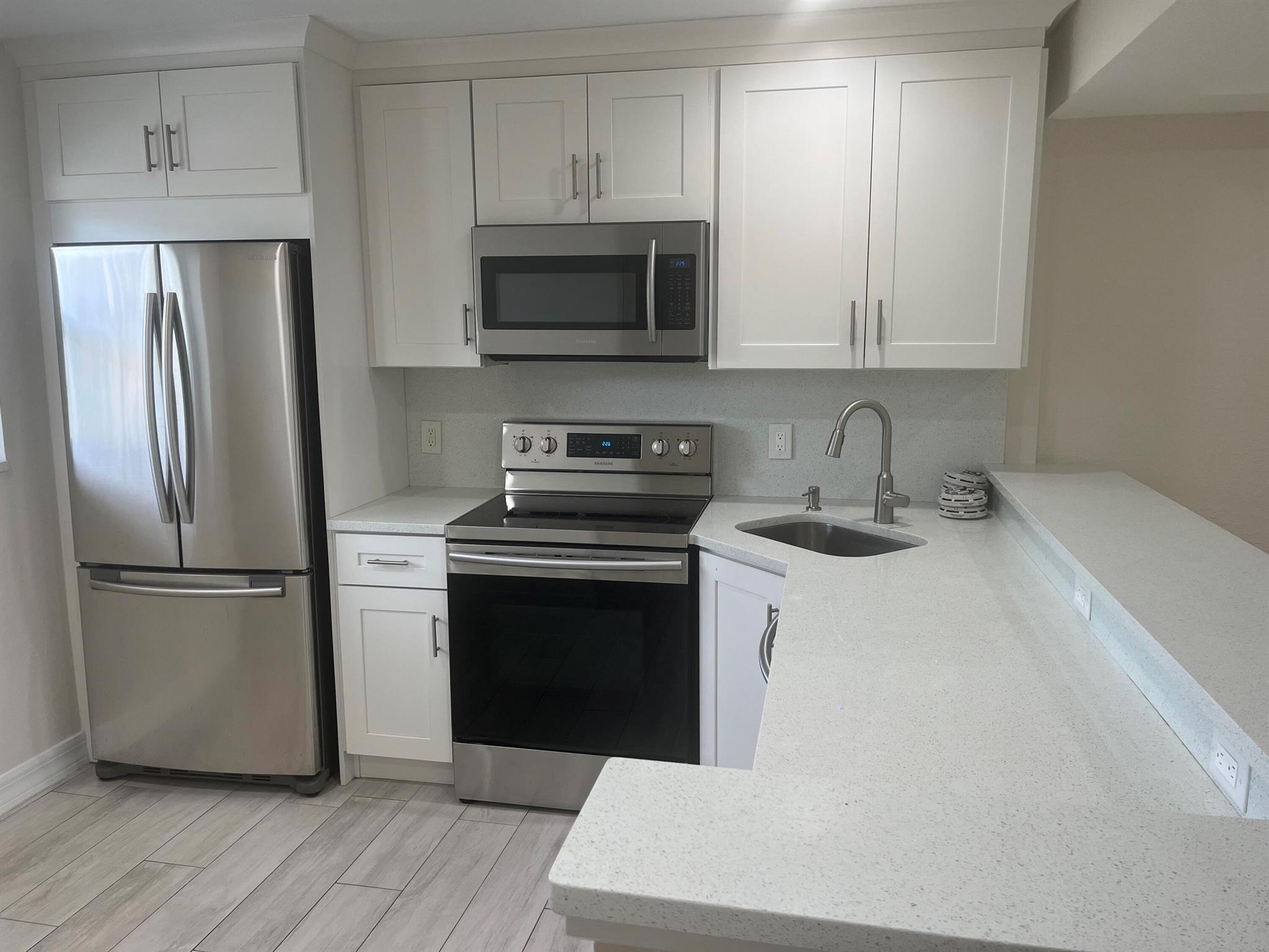 BOCA RATON SQUARE GATEWAY - Residential Lease