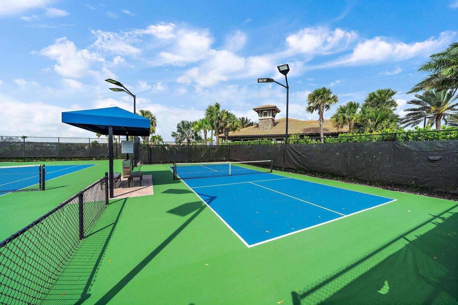 SONOMA ISLES - Residential