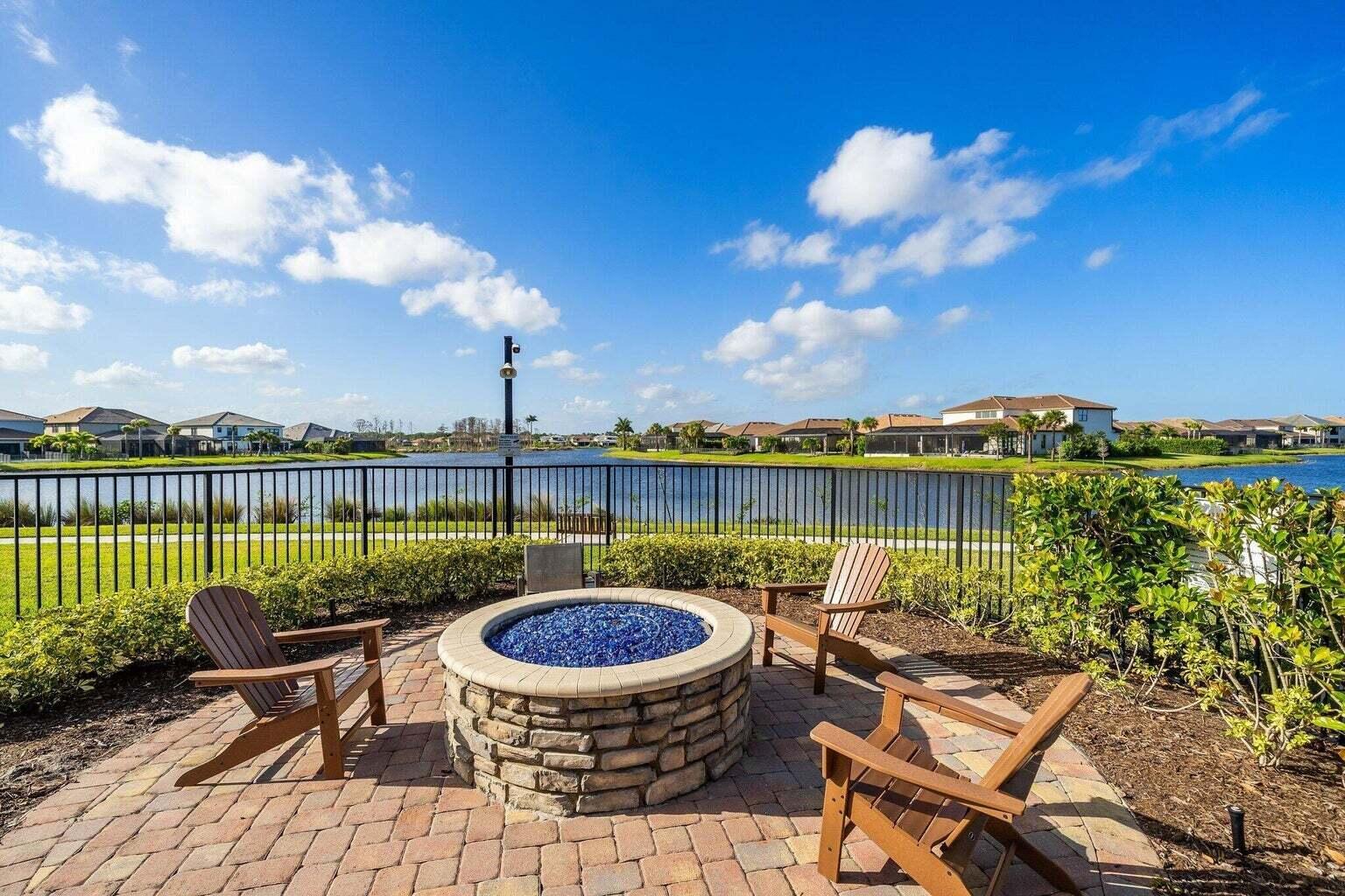 SONOMA ISLES - Residential