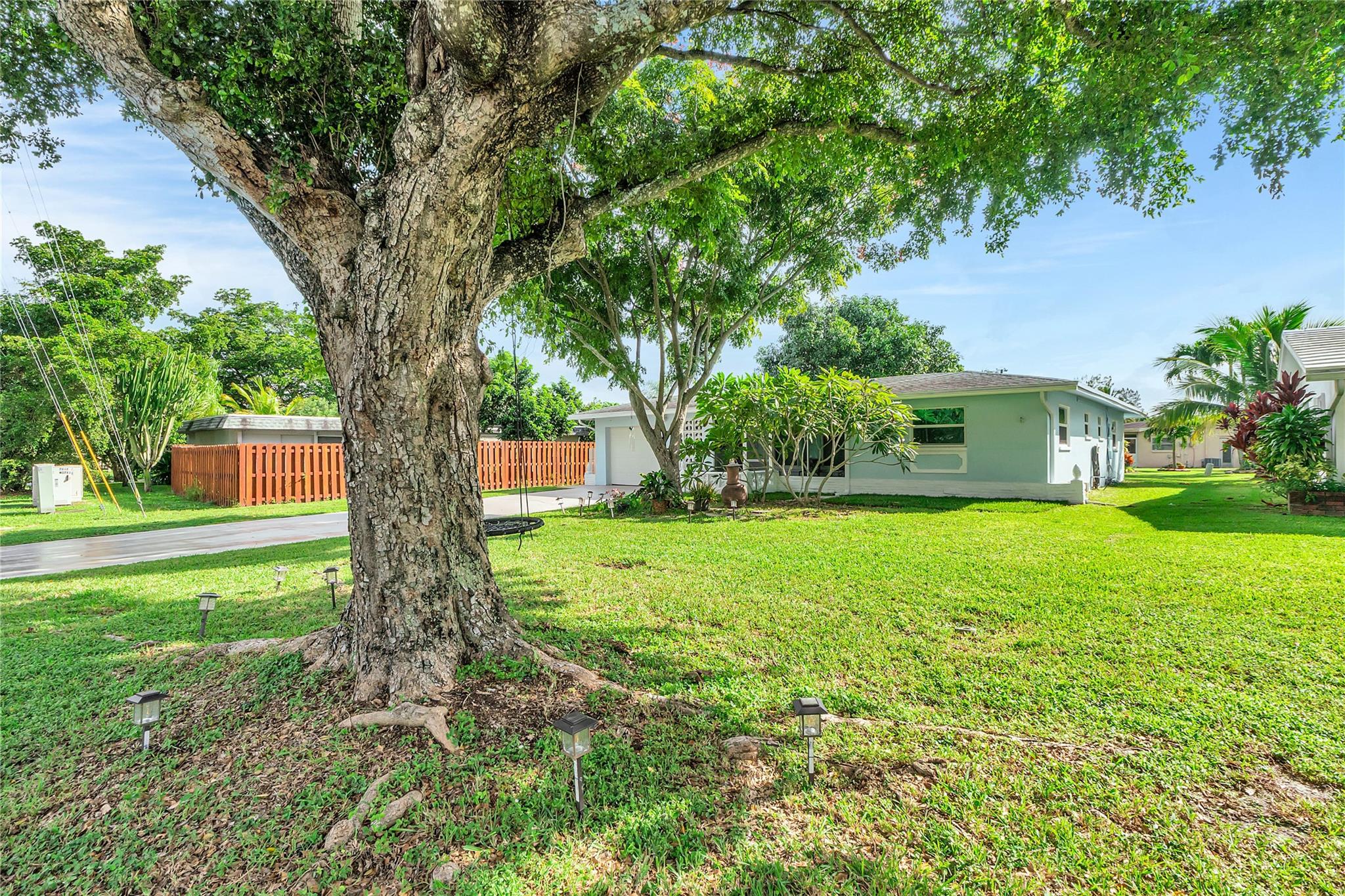 MAINLANDS OF TAMARAC LAKE - Residential