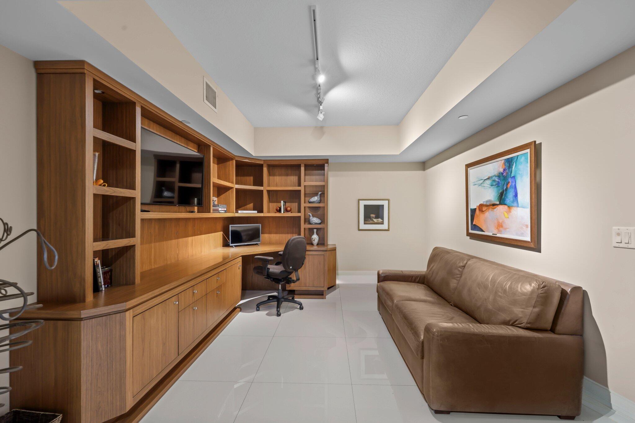 200 EAST PALMETTO PARK CONDO - Residential