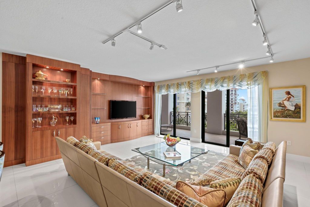 Photo of 200 E Palmetto Park Road #607, Boca Raton, FL 33432 (MLS # B26004235)