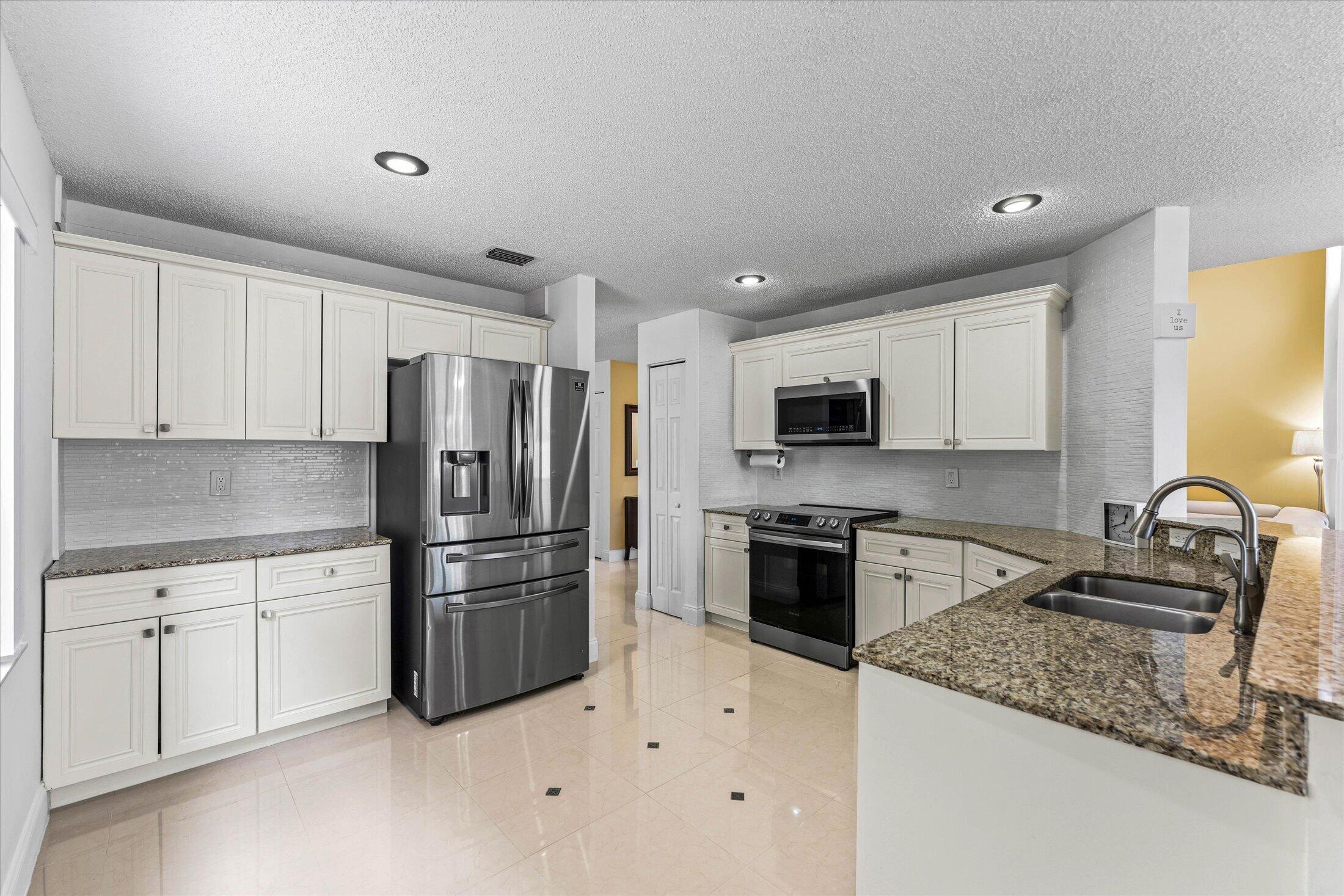 7044 Chesapeake Circle