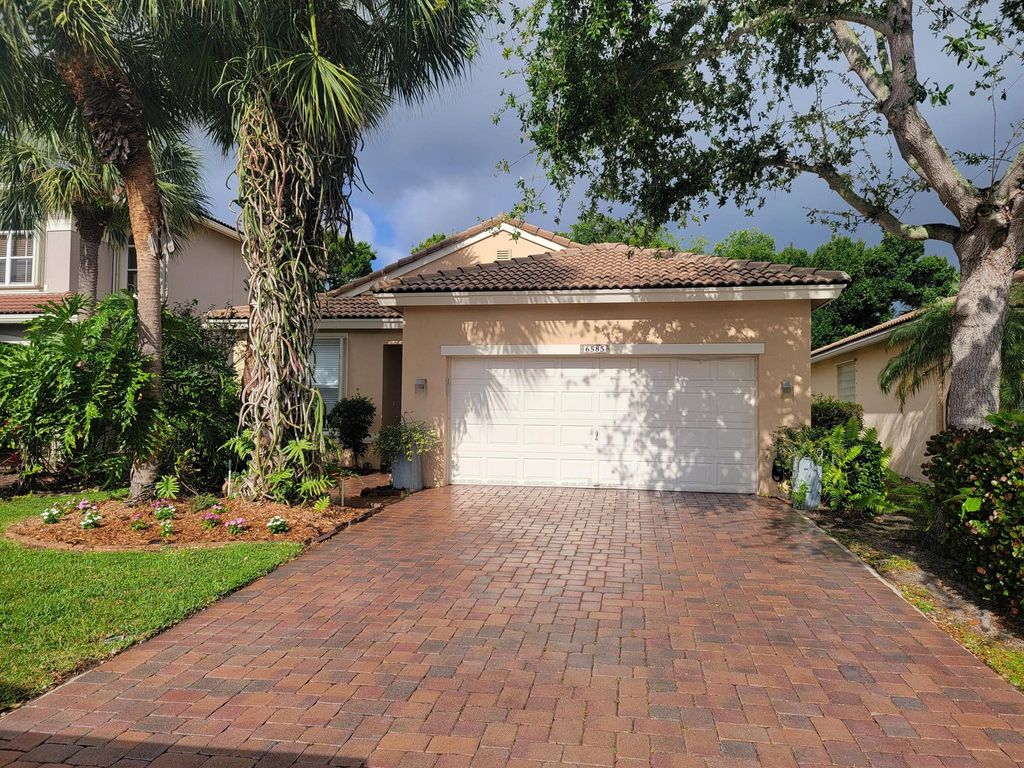 Photo of 6585 Lurais Drive, Lake Worth, FL 33463 (MLS # R11137588)