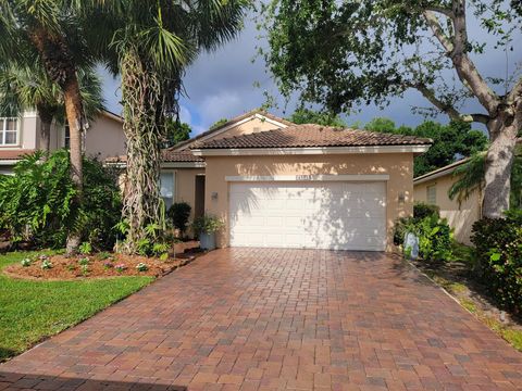 Photo of 6585 Lurais Drive, Lake Worth, FL 33463 (MLS # R11137588)