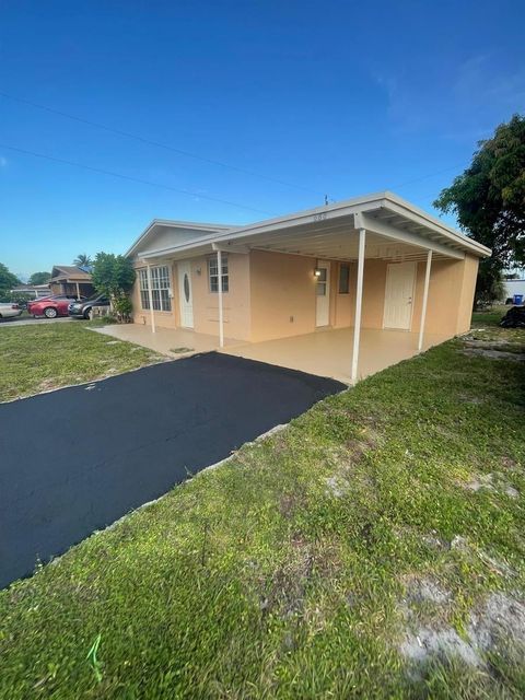 688 NW 21st St Pompano Beach FL 33060