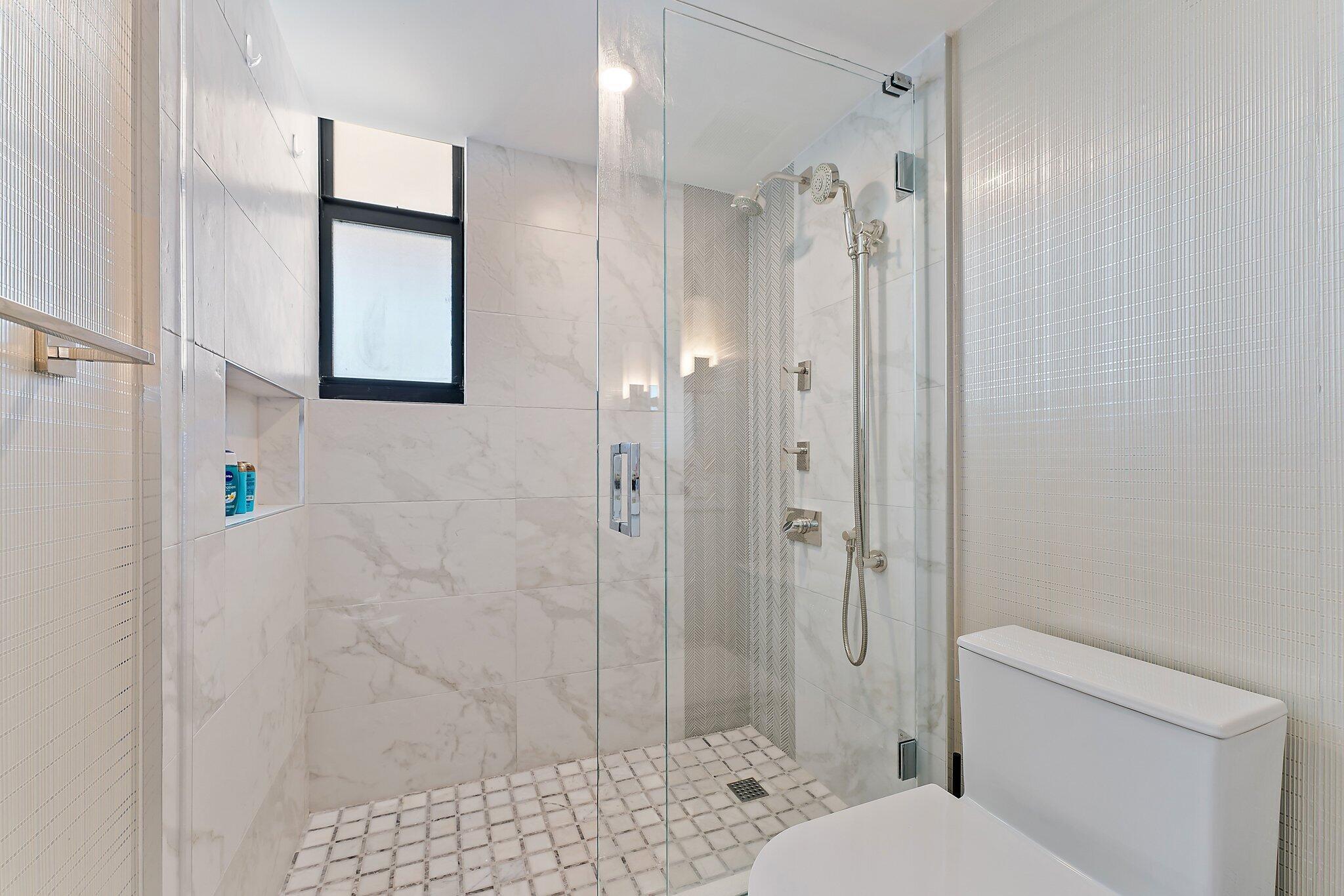 EASTPOINTE CONDO - Residential