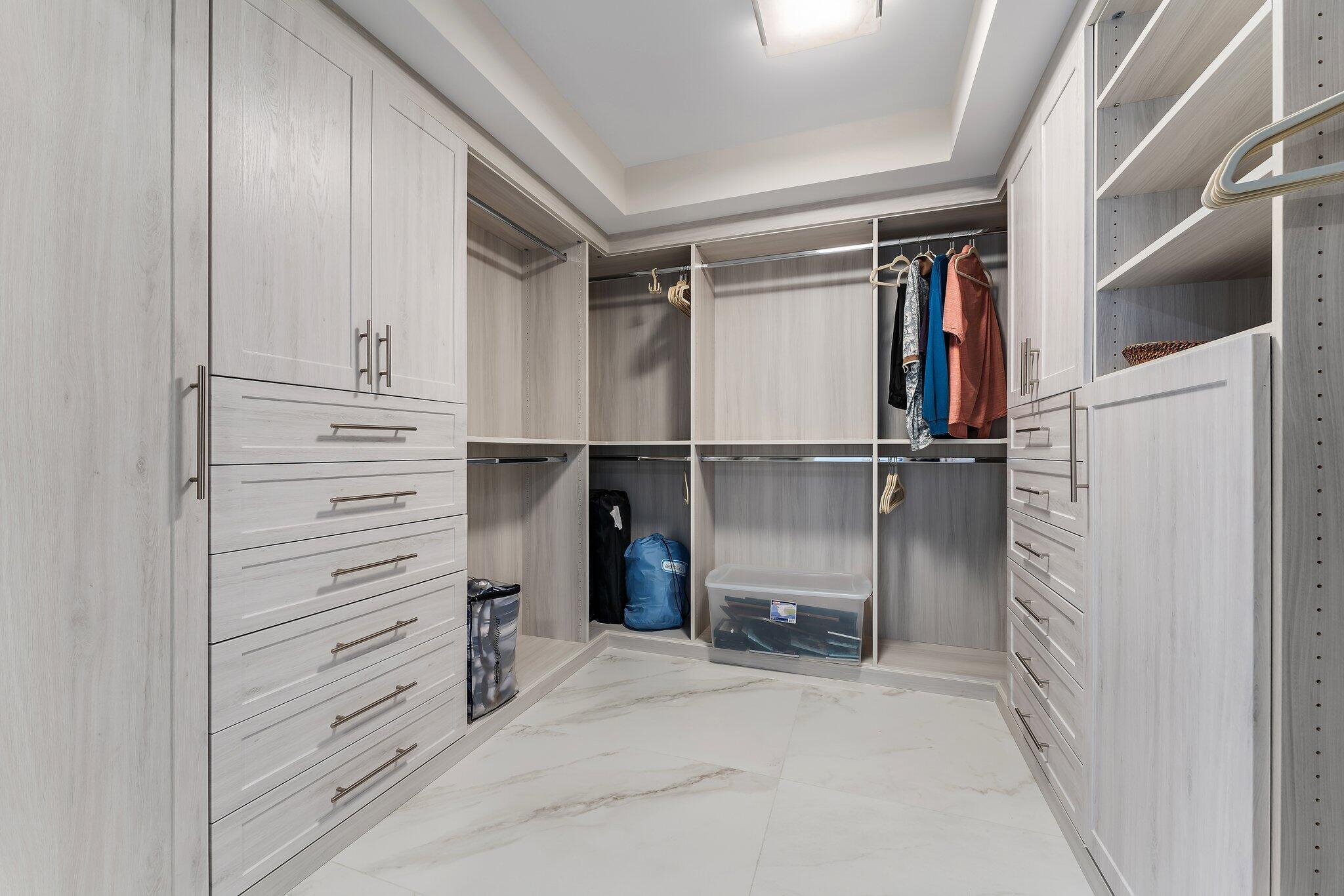 EASTPOINTE CONDO - Residential