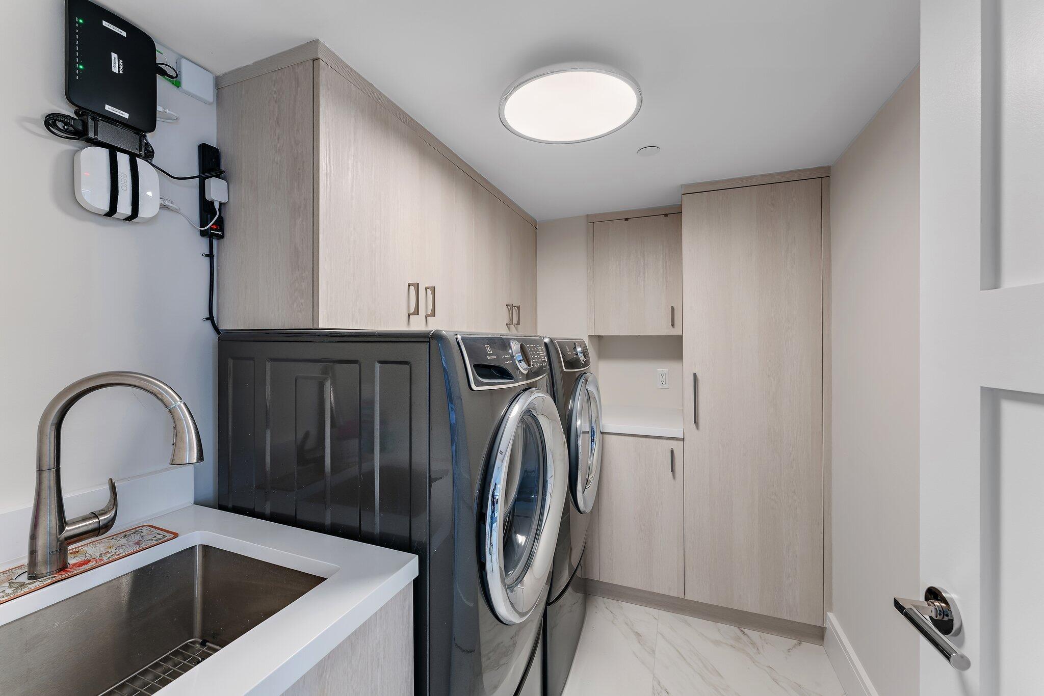 EASTPOINTE CONDO - Residential