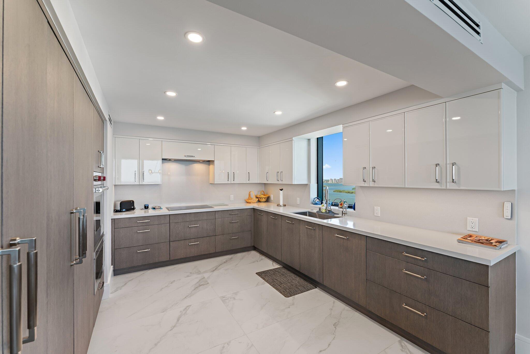 EASTPOINTE CONDO - Residential