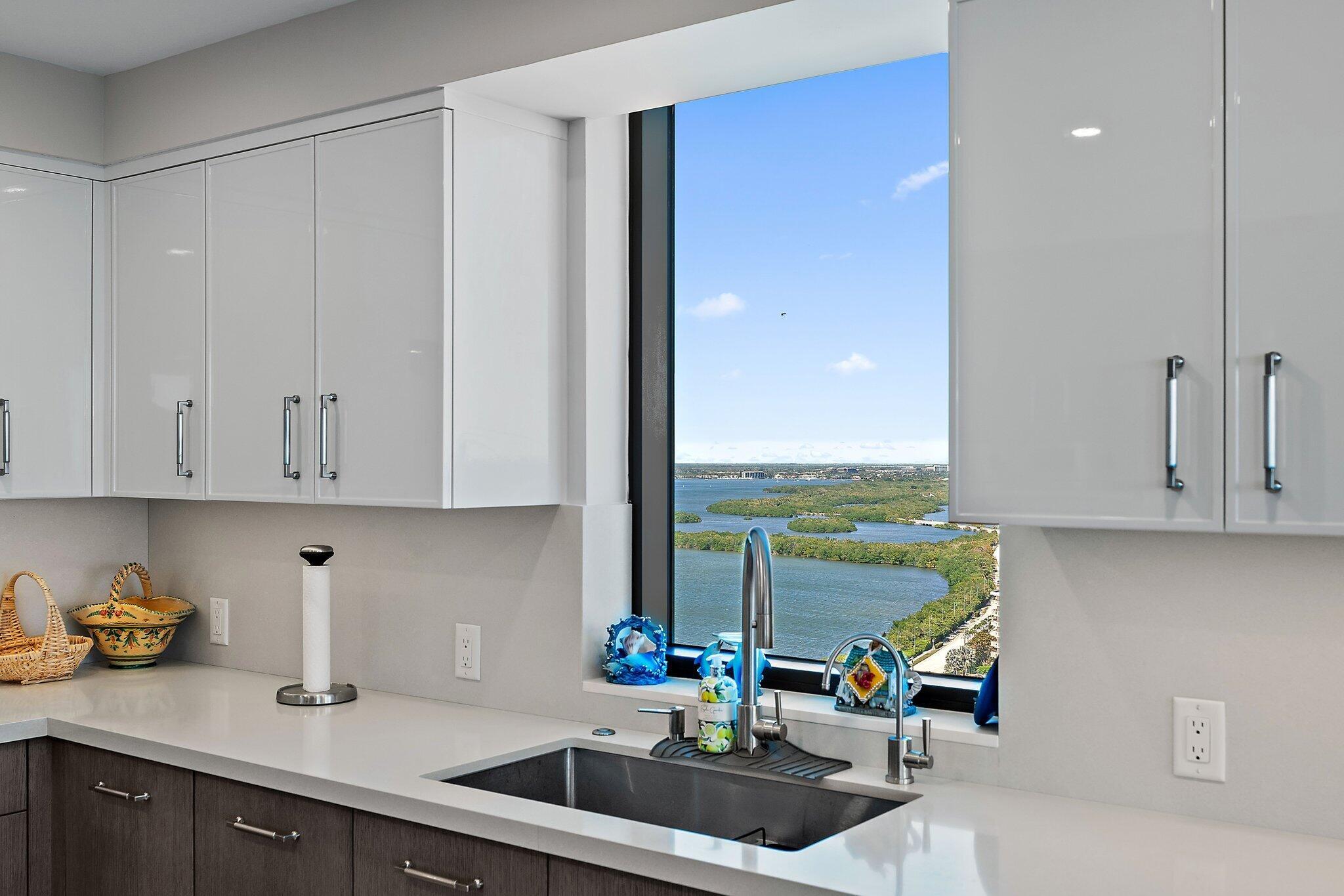 EASTPOINTE CONDO - Residential
