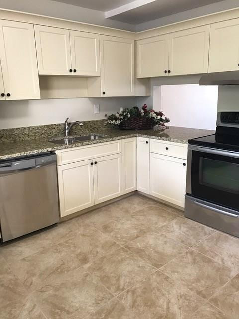 Lakes of Carriage Hills - Residential