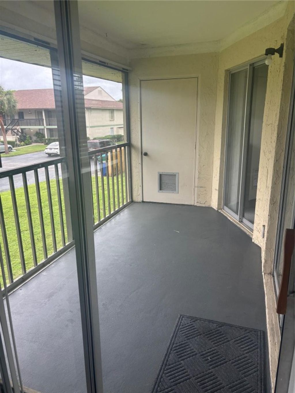 Photo of 6508 Chasewood Drive #H, Jupiter, FL 33458 (MLS # F10531503)