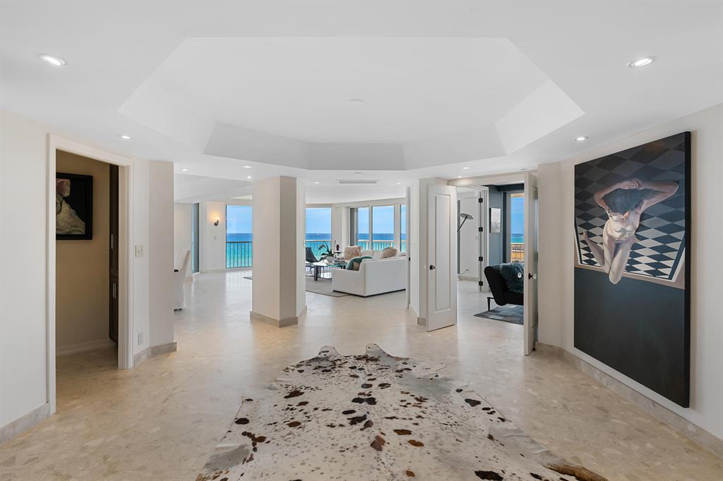 ENCLAVE OF PALM BEACH CON - Residential