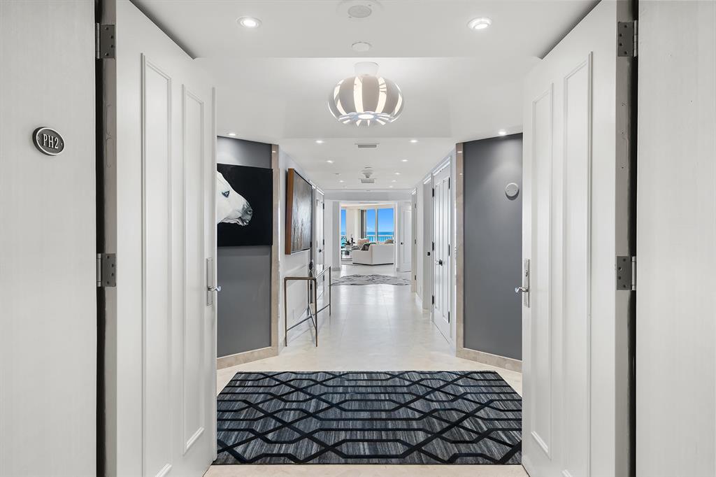 ENCLAVE OF PALM BEACH CON - Residential