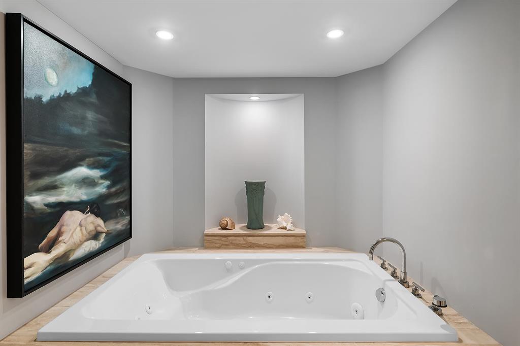 ENCLAVE OF PALM BEACH CON - Residential