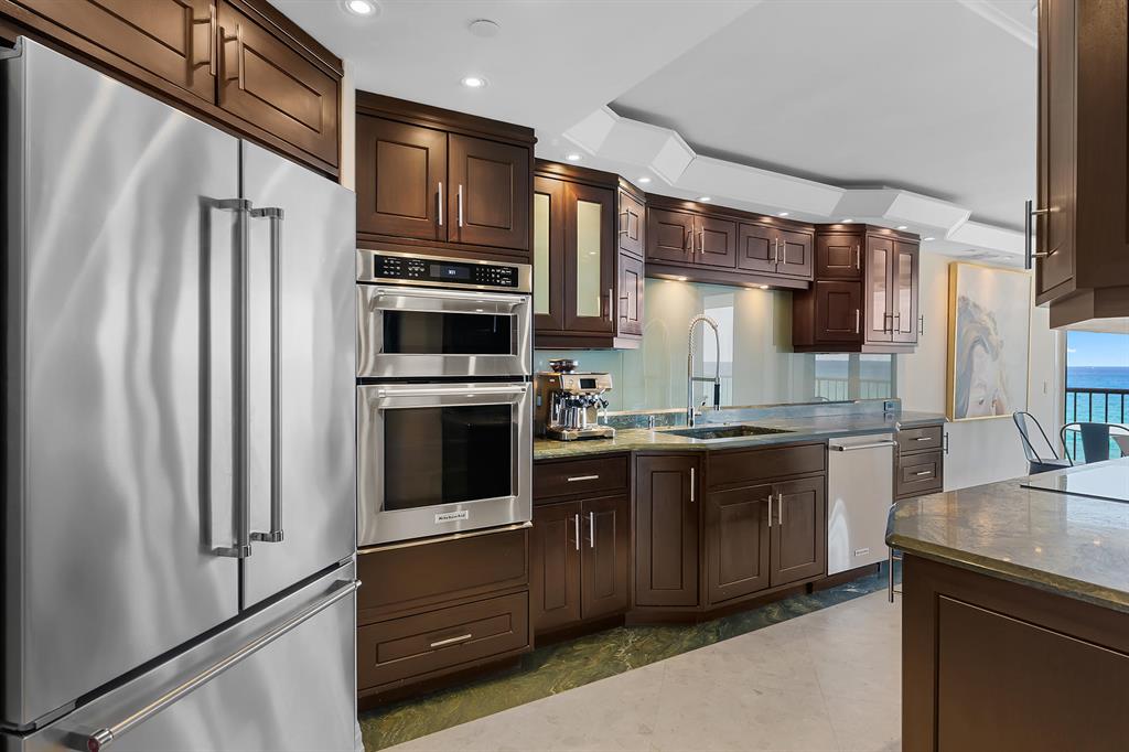 ENCLAVE OF PALM BEACH CON - Residential