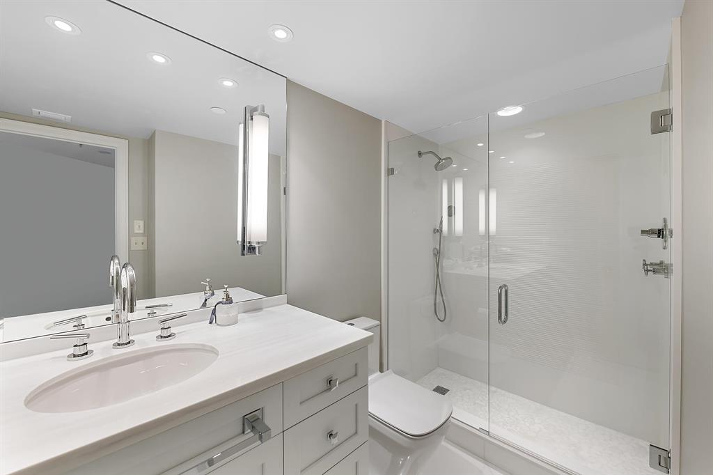 ENCLAVE OF PALM BEACH CON - Residential