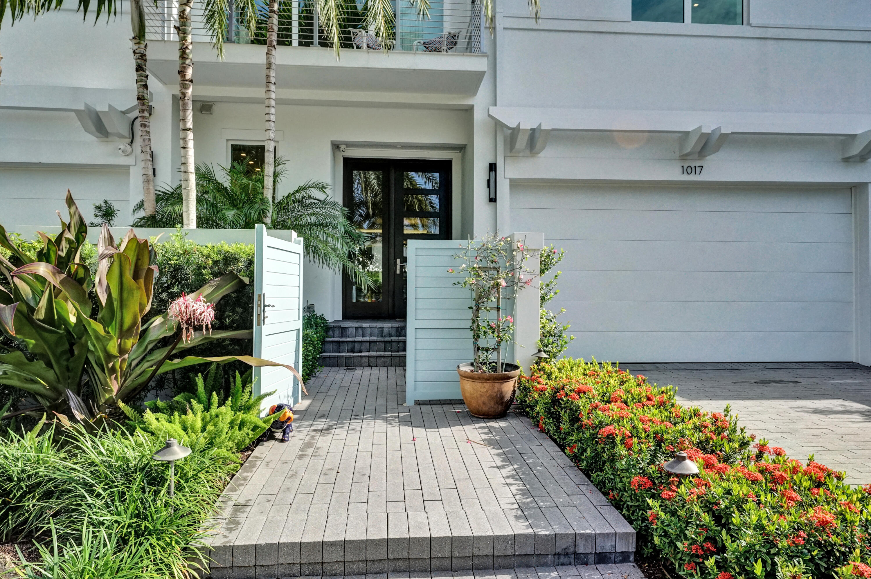 SEAGATE VILLAS - Residential