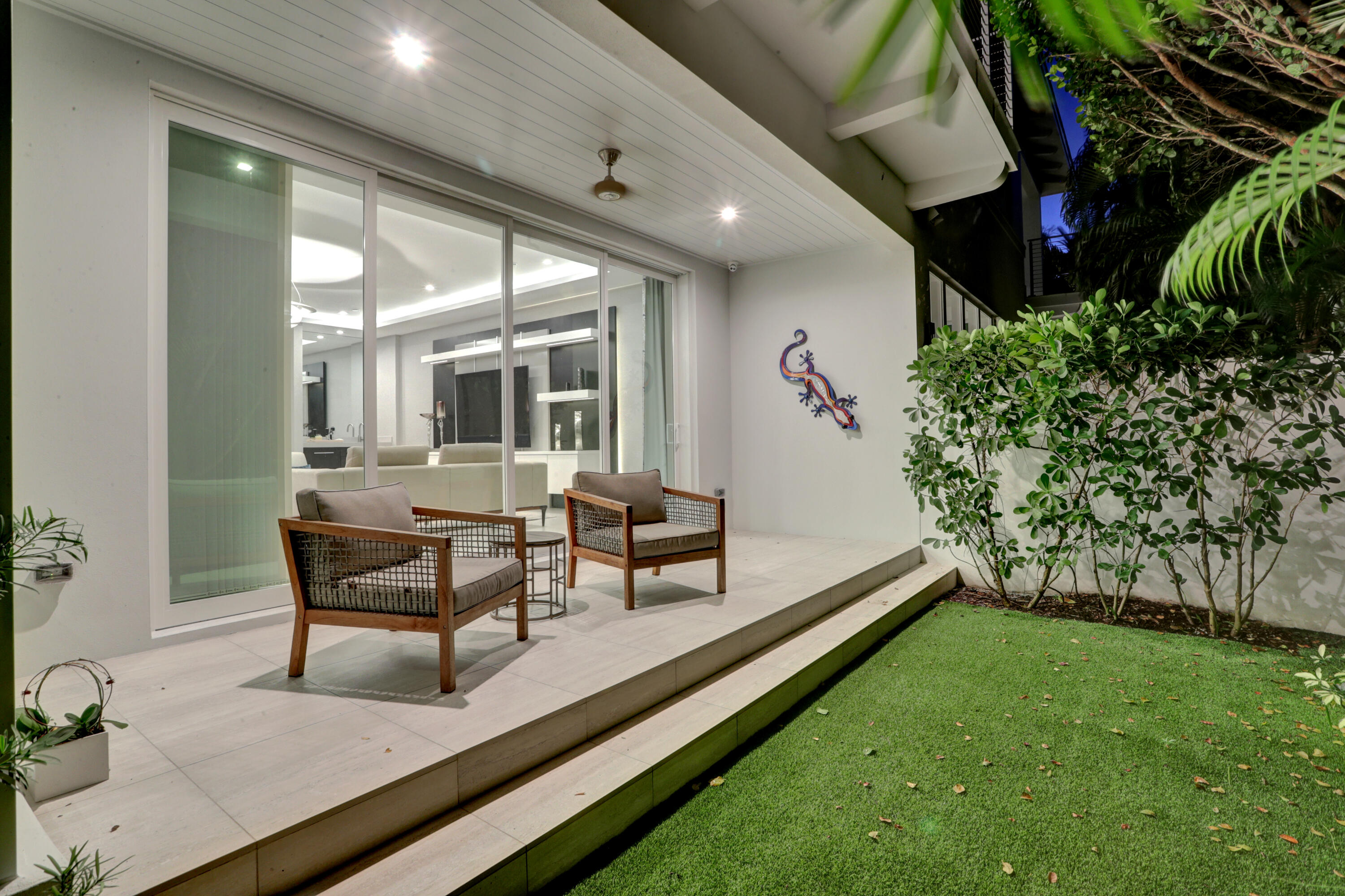 SEAGATE VILLAS - Residential