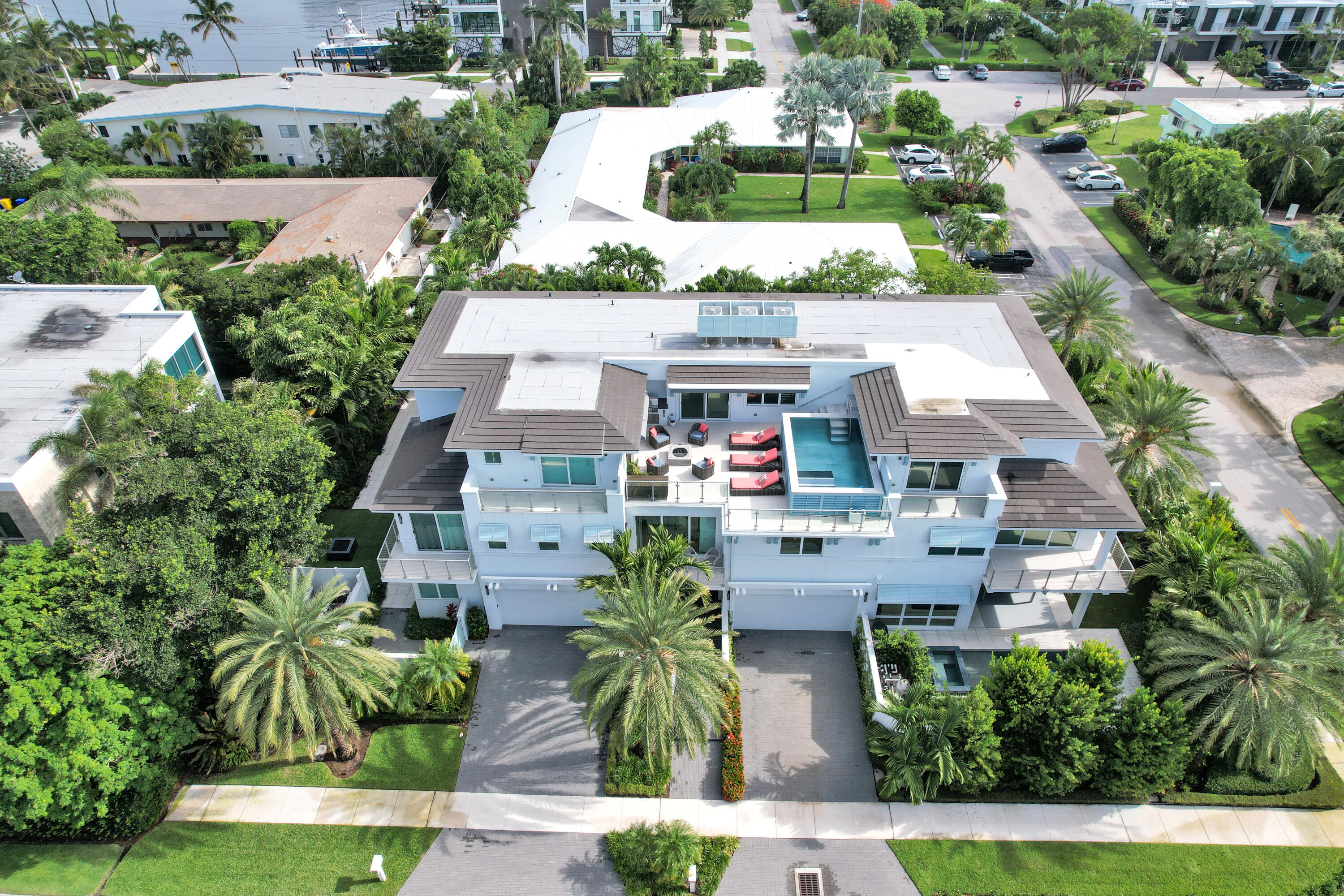 SEAGATE VILLAS - Residential