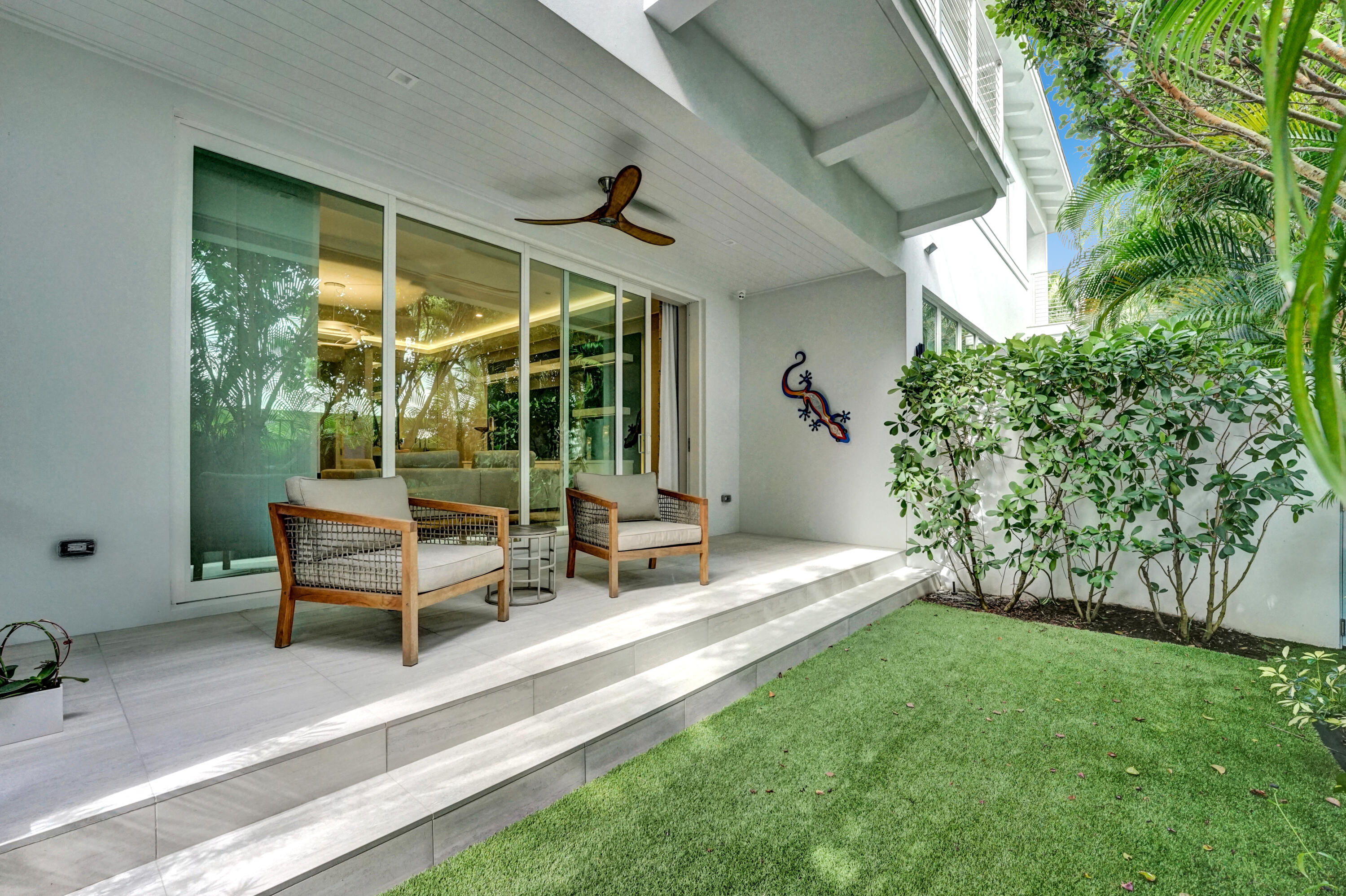 SEAGATE VILLAS - Residential