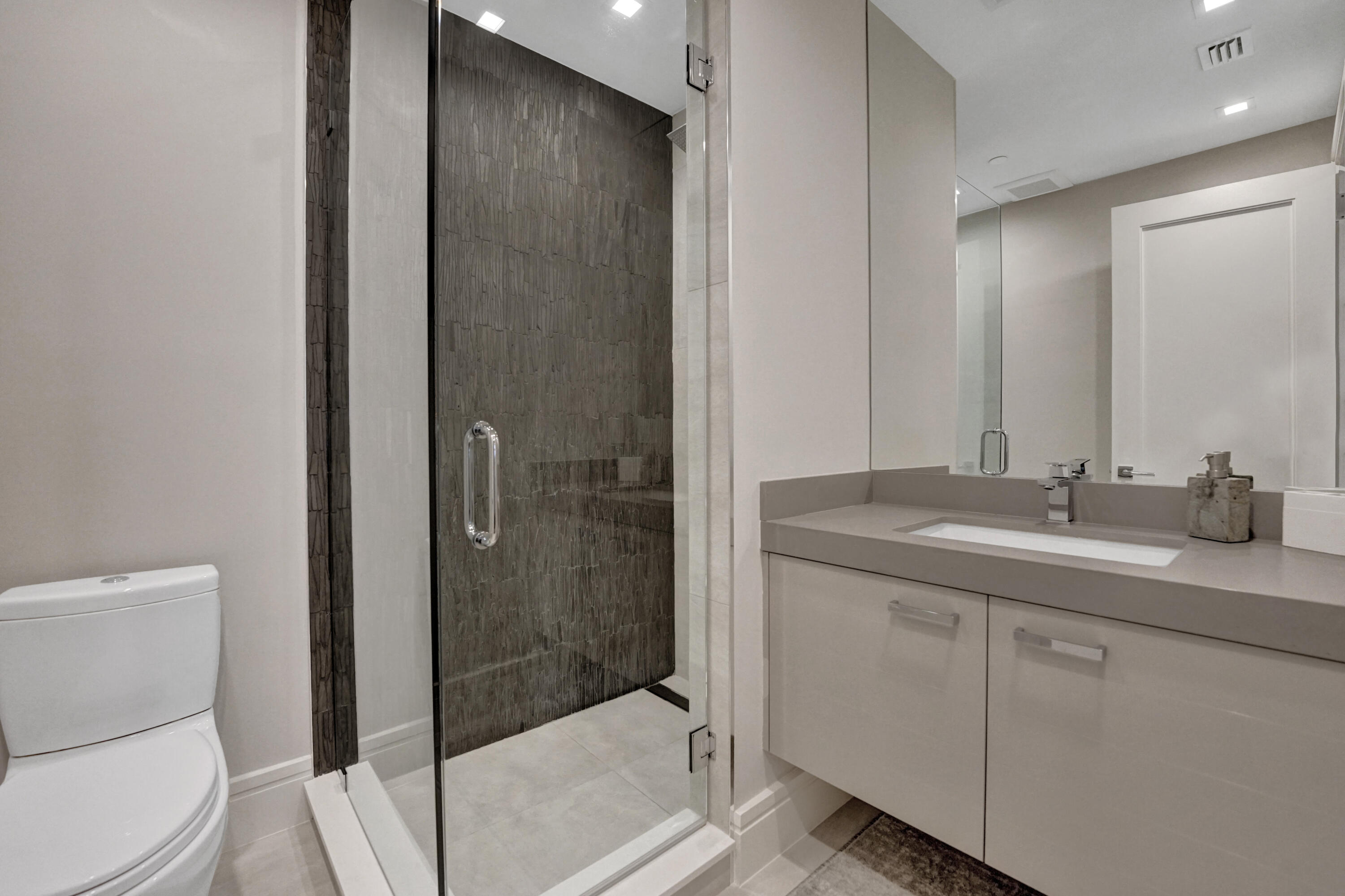 SEAGATE VILLAS - Residential