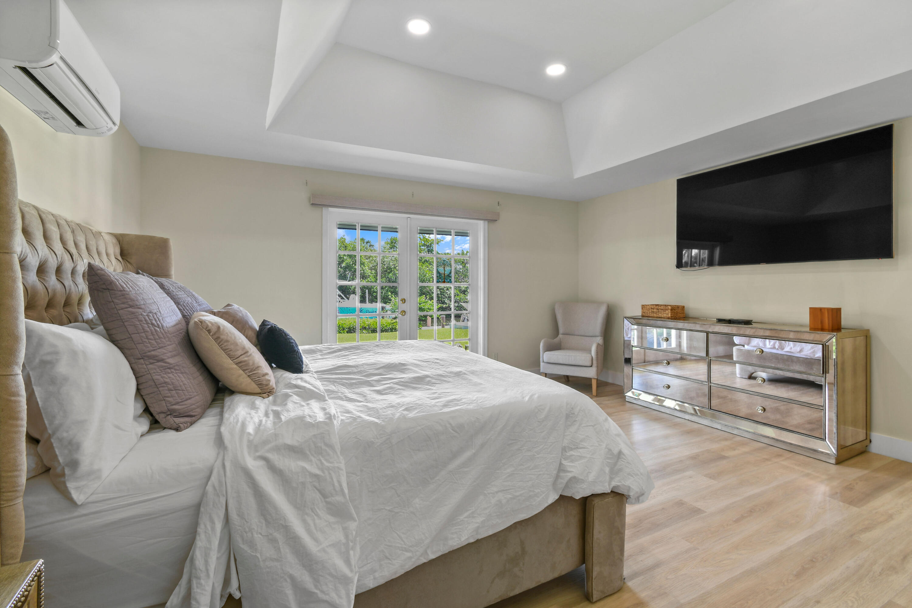 RIVERSIDE - Residential