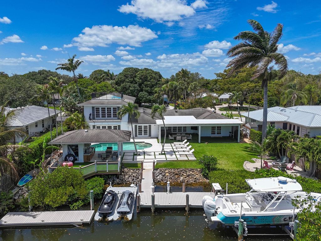 Photo of 938 Turner Quay St, Jupiter, FL 33458 (MLS # B26018829)