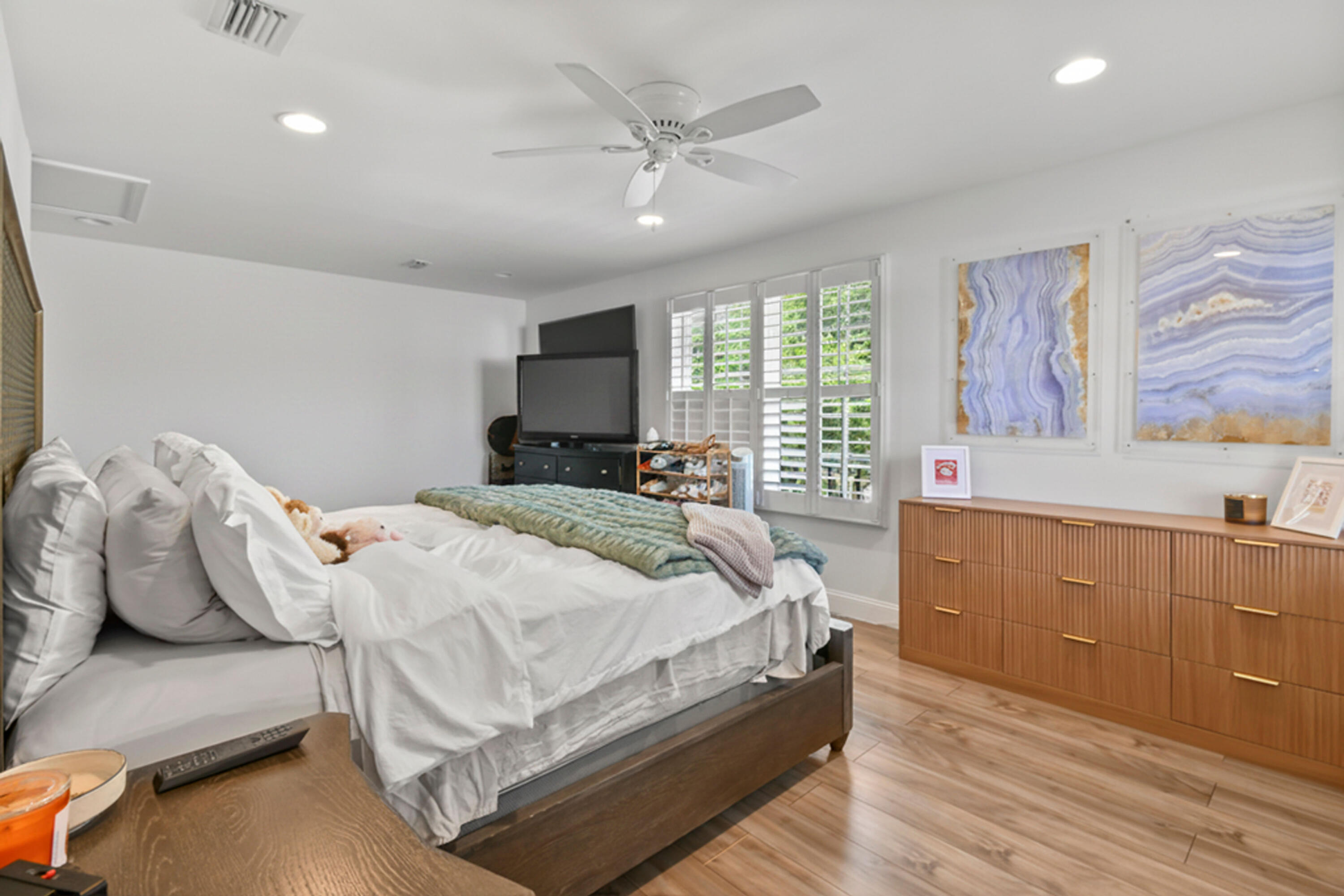 RIVERSIDE - Residential