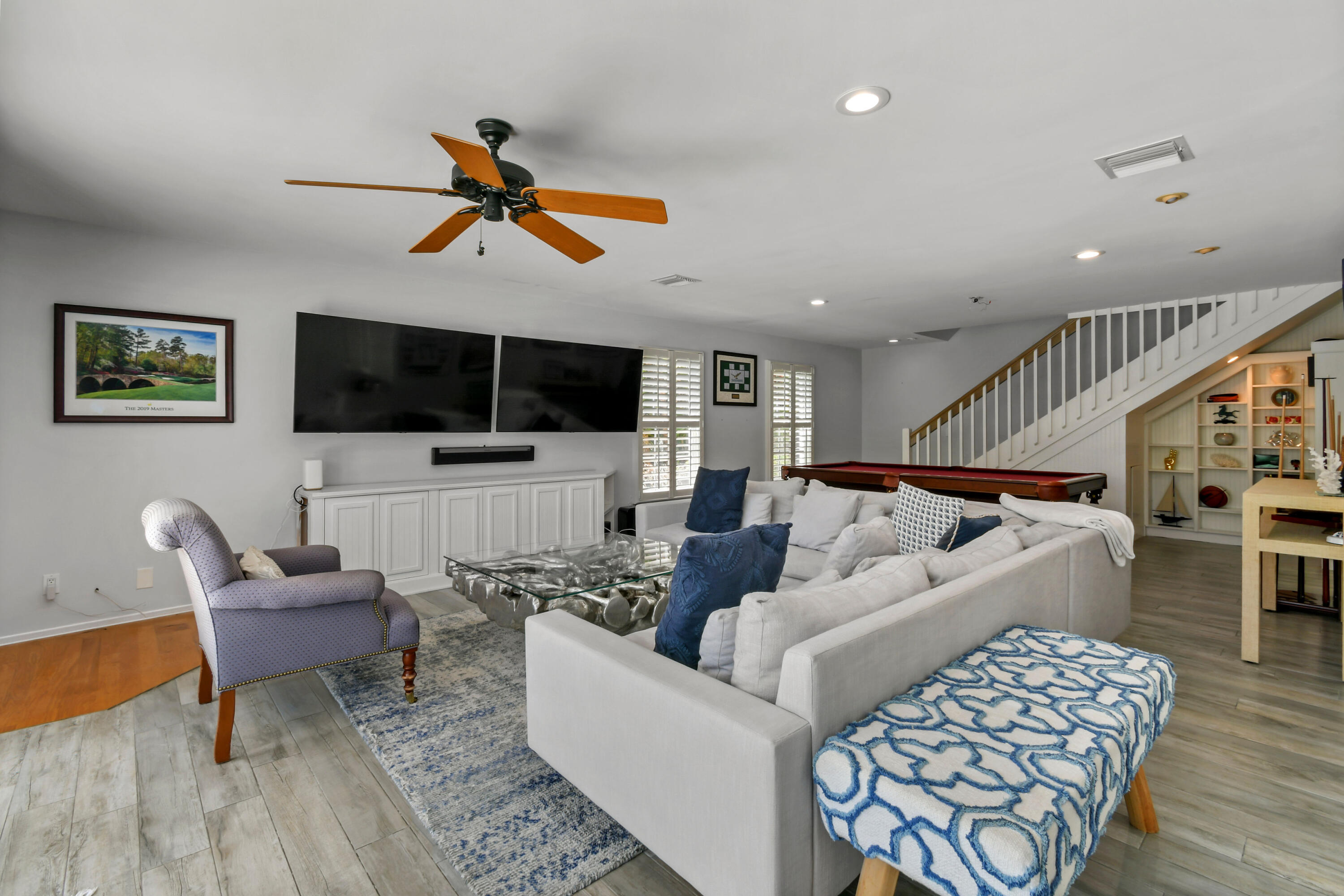 RIVERSIDE - Residential