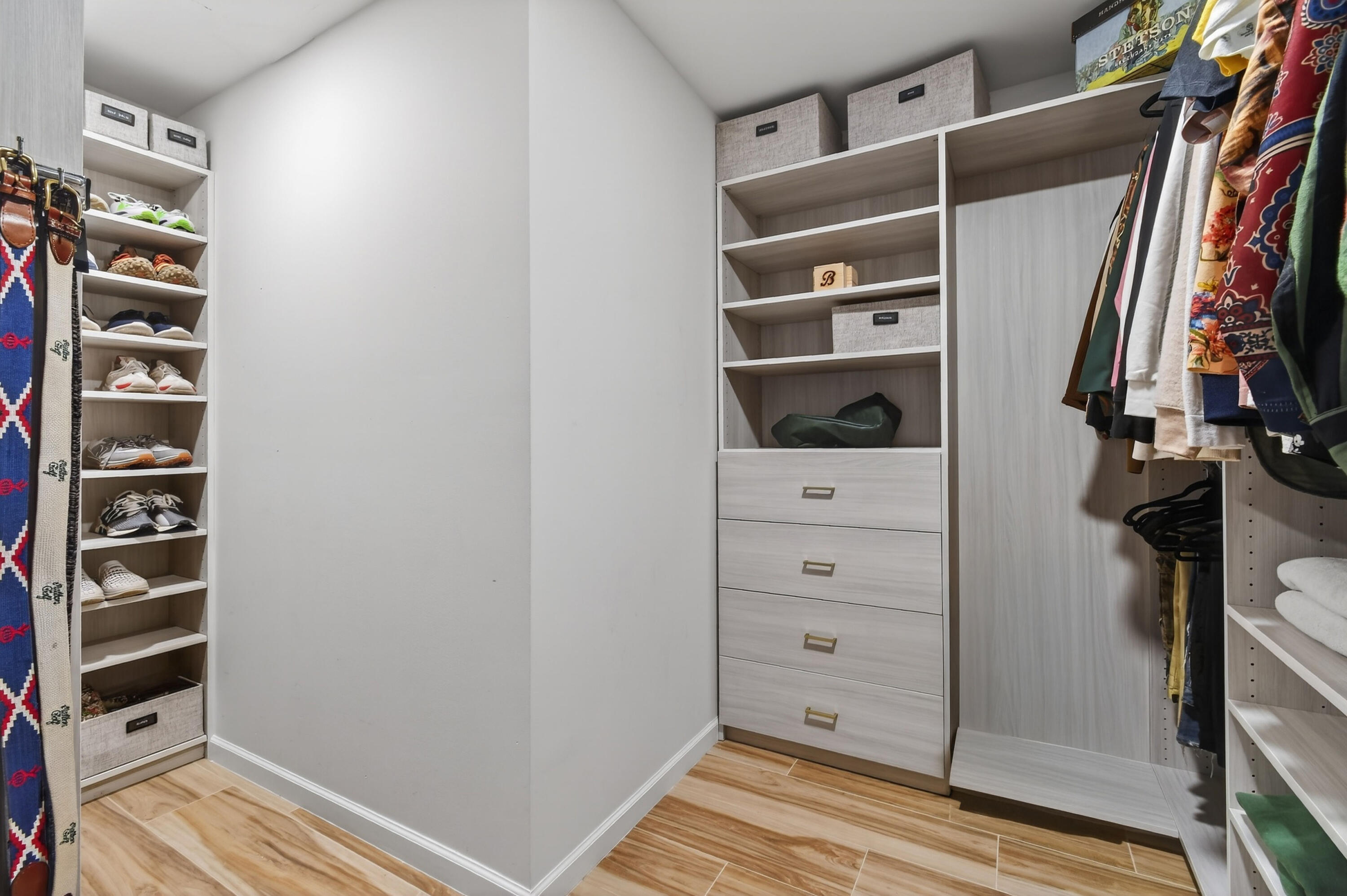 RIVERSIDE - Residential