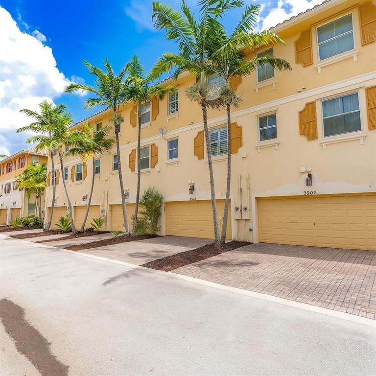 FOXFORD TRAILS - Residential Lease