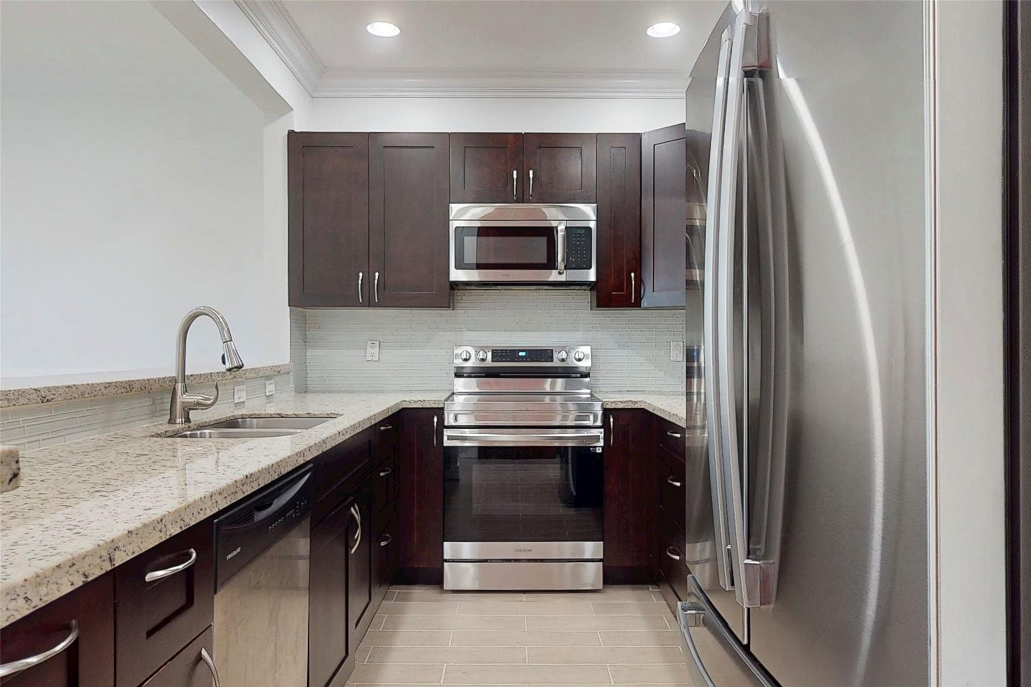 FOXFORD TRAILS - Residential Lease