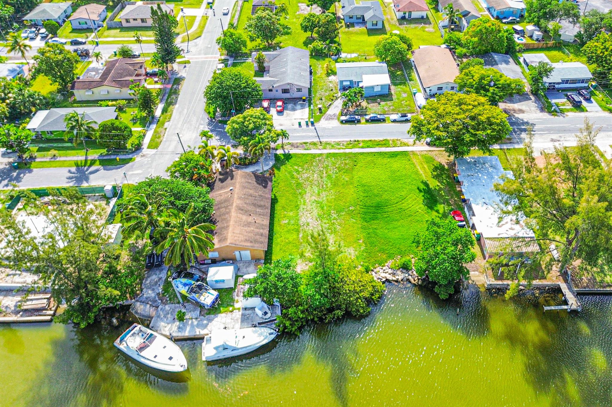193 NW 14th Way