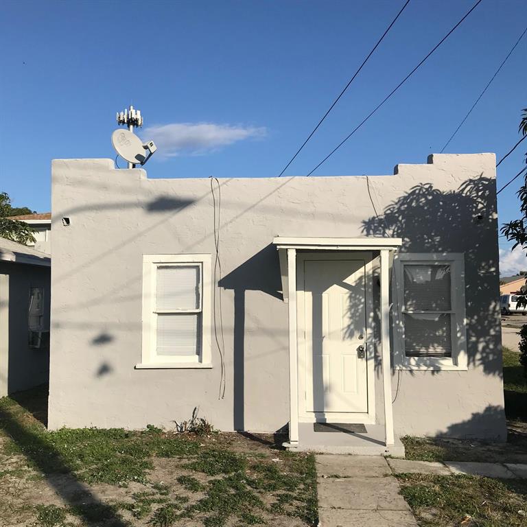 LAKE WORTH TOWN OF - Residential