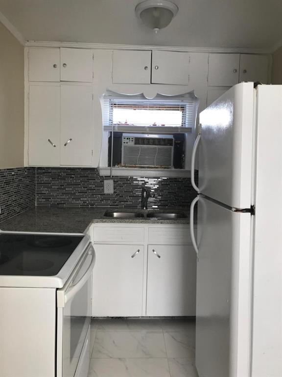 LAKE WORTH TOWN OF - Residential