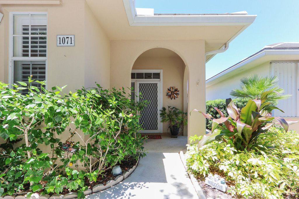 Photo of 1071 Bedford Avenue, Palm Beach Gardens, FL 33403 (MLS # B26021077)