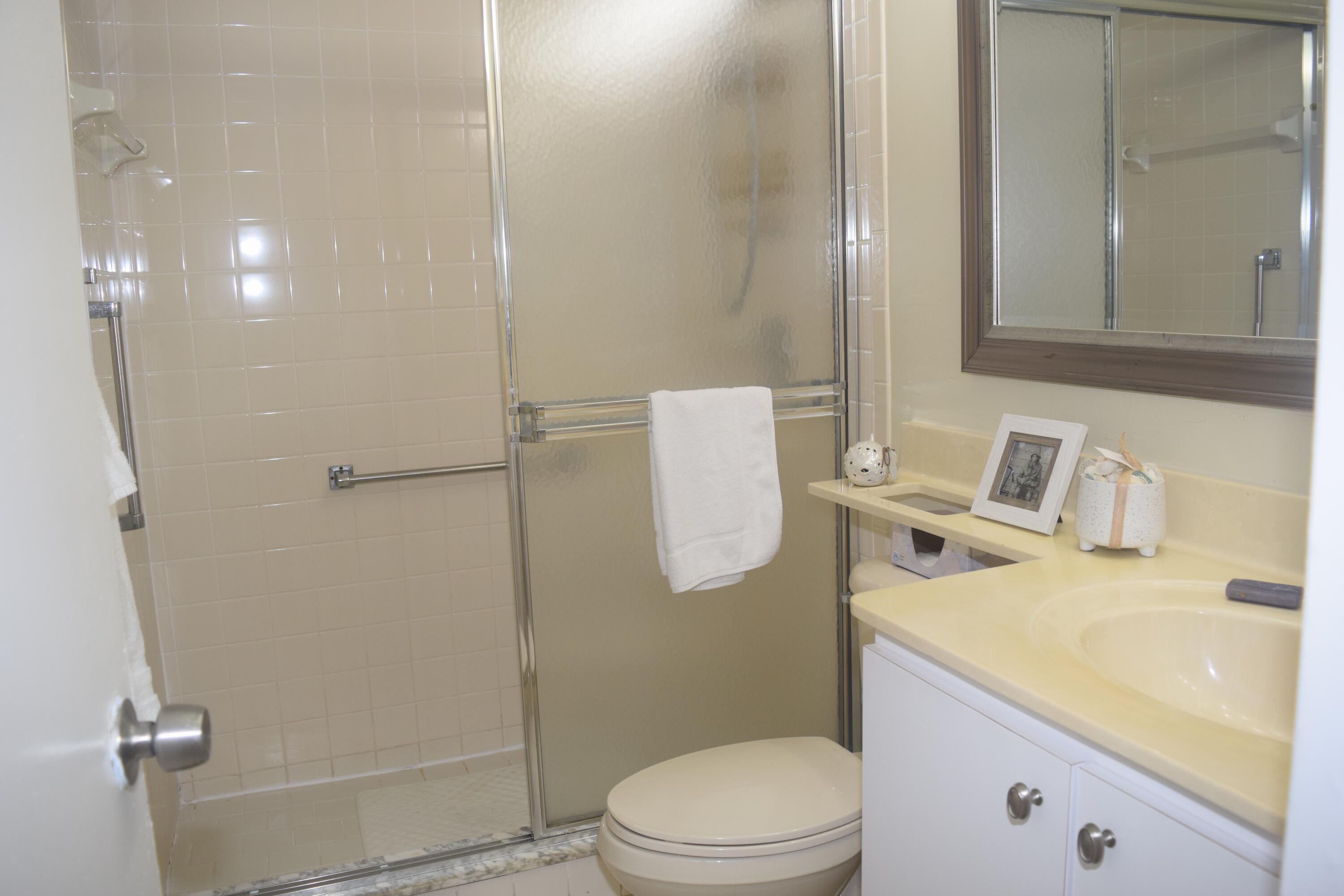 PRESTON AT CENTURY VILLAGE CONDO - Residential Lease