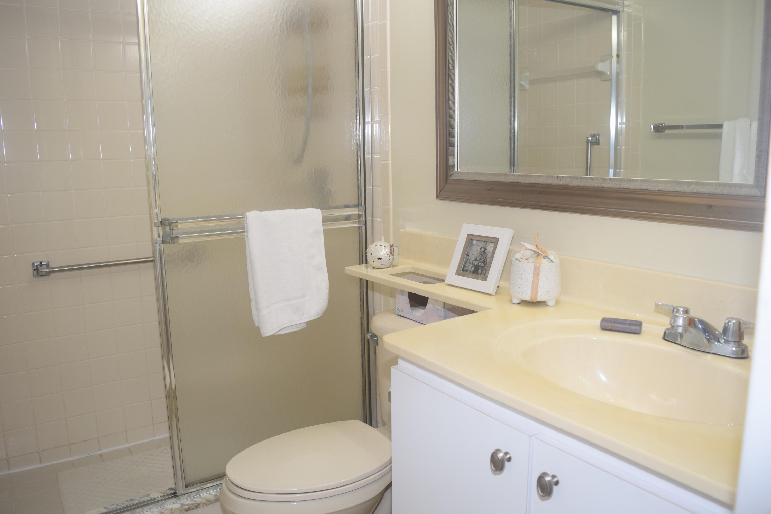 PRESTON AT CENTURY VILLAGE CONDO - Residential Lease