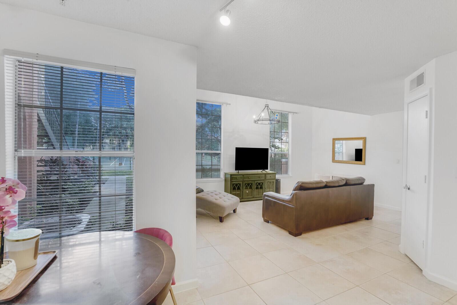 1011 Crystal Way M